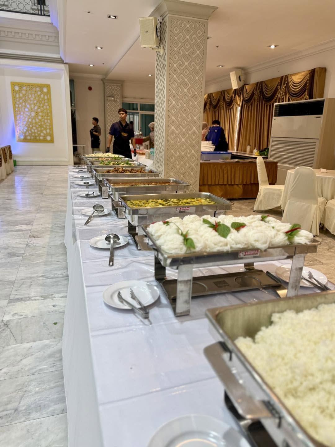 บุฟเฟต์ฮาลาล 100 คน
